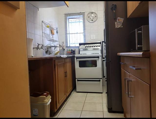 2 BEDROOM PROPERTY TO RENT IN CLUBVIEW